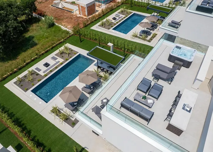 Lovely In Nova Vas With Sauna 펜션 *