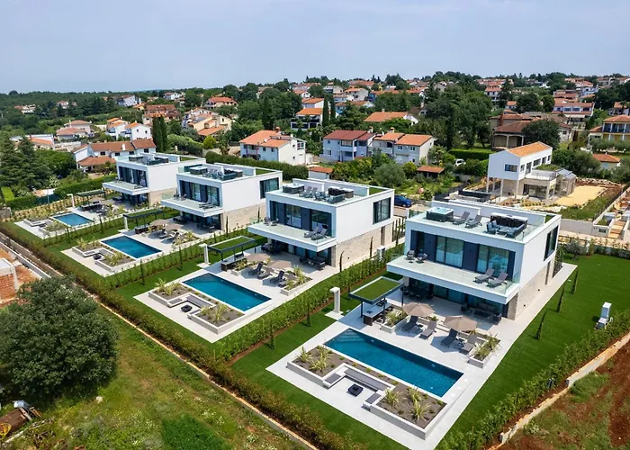 펜션 Lovely In Nova Vas With Sauna 포레치